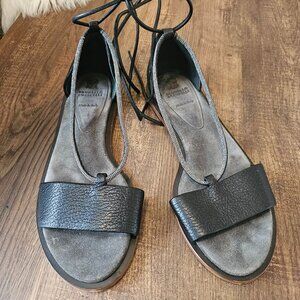 Brunello Cucinelli Monili Leather Ankle-Wrap Flat Gladiator Sandals,EU38.5/US7.5